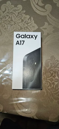 Vendo celular a17 na caixa