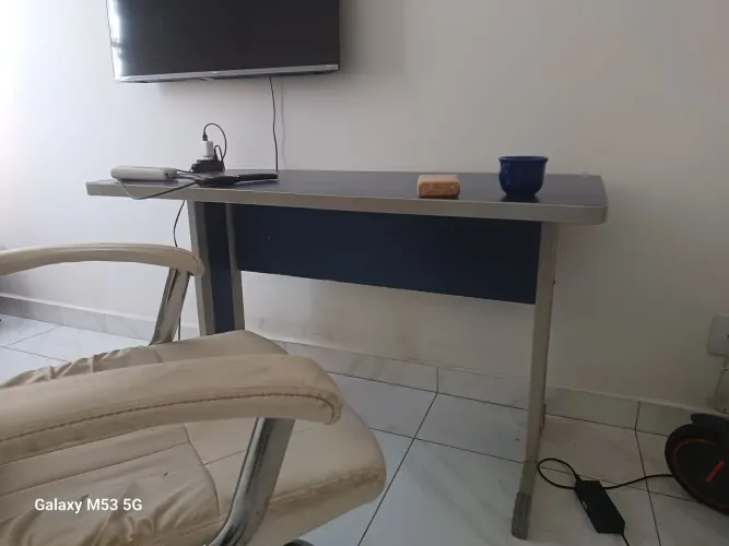 Mesa de escritório Desapego