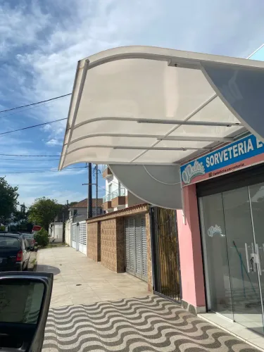 Toldo de ferro