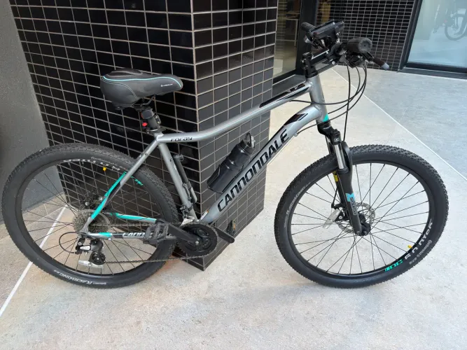 Bike Cannondale Foray 27.5 - Aro 27.5 - Câmbio Shimano Altus - Pneus Continental.
