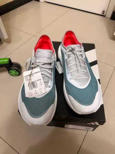 Tênis Adidas Hyperboost Run, Branco com Azul Petróleo. Tamanho 45. Novo
