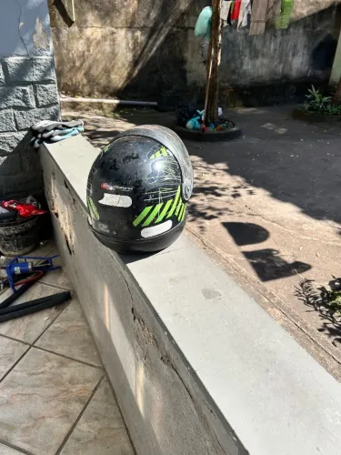 Capacete