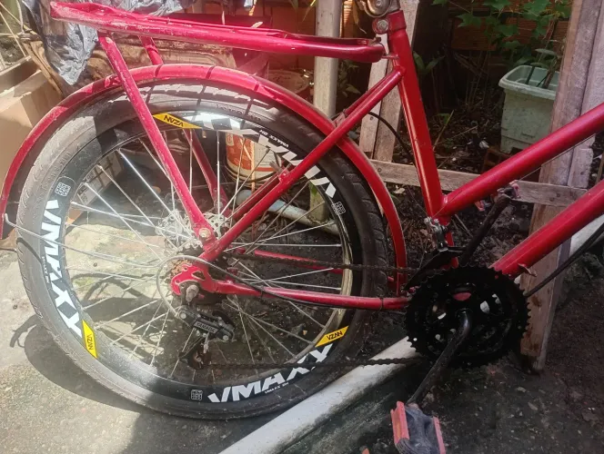 Bicicleta aro 24 tudo equipada com rodados vmax tudo zerado e freio a. Disco