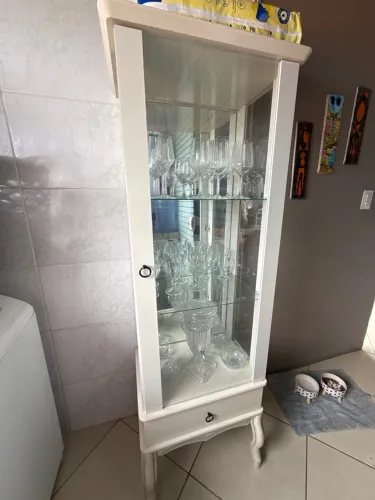 Vendesse cristaleira espelhada