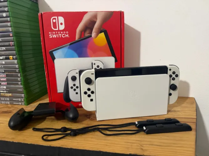 Nintendo Switch Oled 64GB | Com Caixa | Bloqueado | Sem Detalhes 