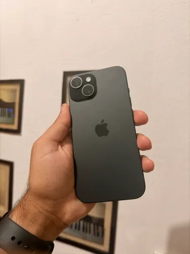 iPhone 15 128GB 