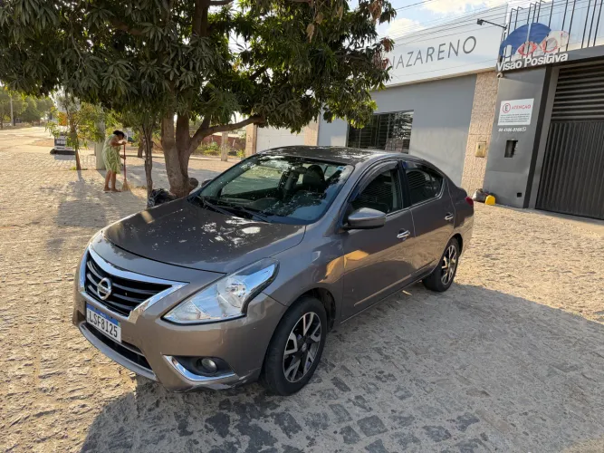 Nissan Versa Unique 1.6 16V Flex 4P Mec. 2016
