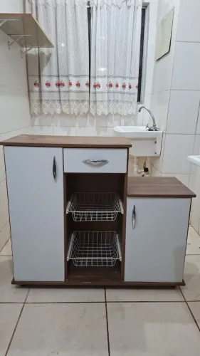 Vendo armario com fruteira