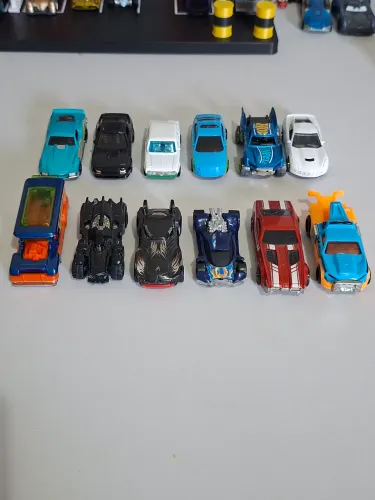 Lote Hot wheels 10 minis