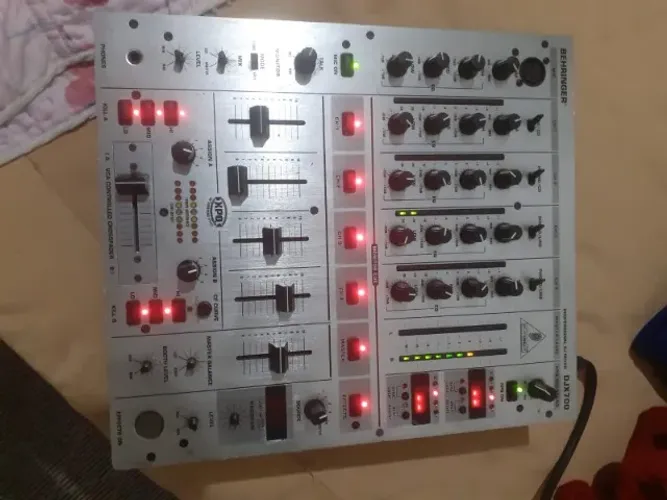 Mixer djx 700 Behringer