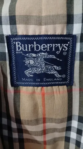 Sobretudo Burberrys 
