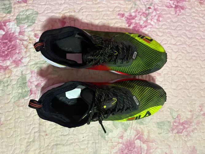 Fila Racer Carbon Tri - Usado apenas 1 vez (Estado de Zero)
