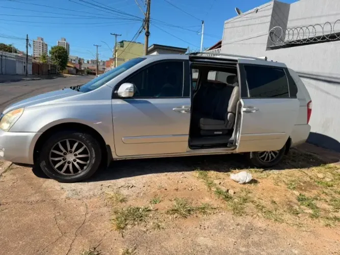 Kia Motors Carnival EX 3.5 V6 24V 276cv Aut. 2012