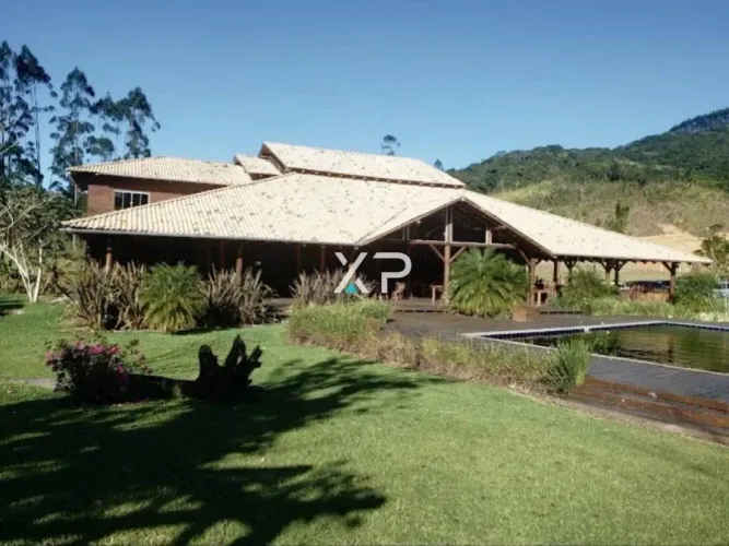 Casa 3 Quartos com 1 Suíte e 146m² - Área Rural de Tijucas