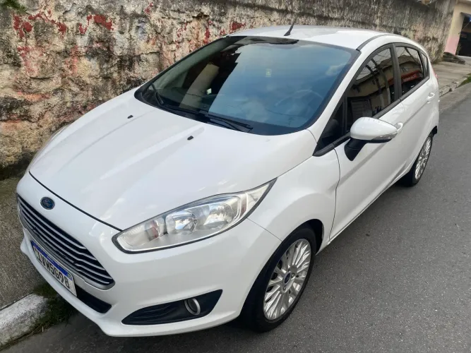 Ford Fiesta 1.6 16V Flex Mec. 5P 2015