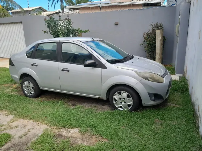 Ford Fiesta Sedan 1.0 8V Flex 4P 2011
