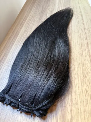 Cabelo Brasileiro Preto em Telas 