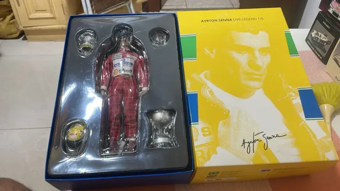 BONECO DO SENNA ORIGINAL NA ESCALA 1/6 COM ACESSORIOS