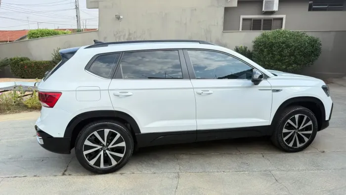 Volkswagen Taos Highline 1.4 250 TSI Flex AUT 2023