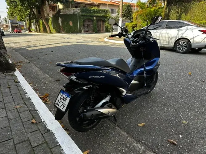Moto bem cuidada na Manutenção - Parcelo Entrada R$8mil e 12 x R$666,66 sem juros