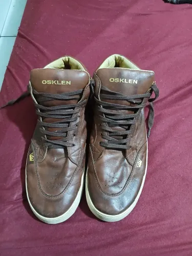 Bota de couro original OSKLEN  semi nova número 41 