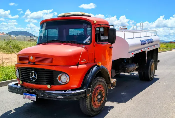 Caminhão pipa 1113 1981