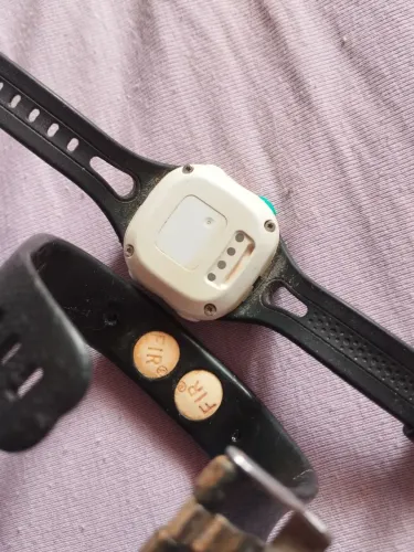 Relógio GPS Garmin e bracelete magnético FIR Power