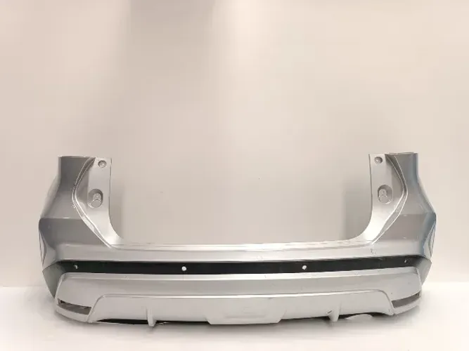 Parachoque Traseiro Nissan Kicks Prata | 2022 à 2024 - Usado/Original - C/ Furo P/ Sensor