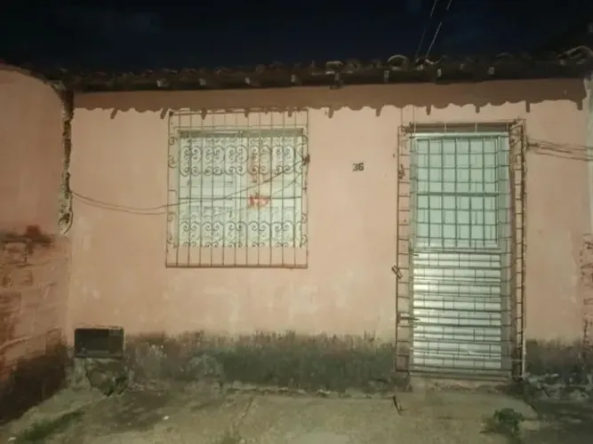 Vende-se casa no Lamarão