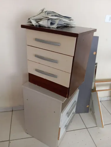 Mesa cabeceira de cama (criado mudo) 
