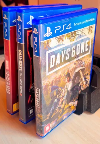 3x Jogos de PS4 Originais (Spider-Man, Days Gone, CoD Black Ops 3)