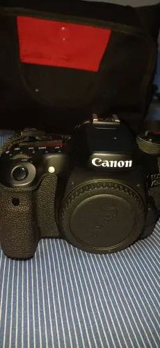 Camera fotográfica Canon 70D