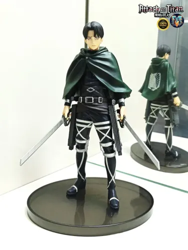 Action figure Levi de attack on Titan 100% original Bandai