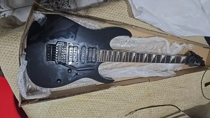 Guitarra Ibanez GRG 270DX