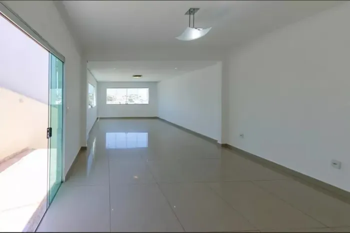 Casa à Venda - Havaí, 4 Quartos, 280 m2