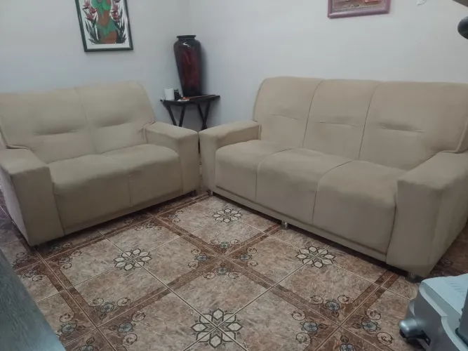 Jogo de sofá de 2 e 3 lugares