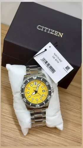 Relógio Citizen Urban amarelo Automatic- novo e sem uso - garantia internacional 3 anos