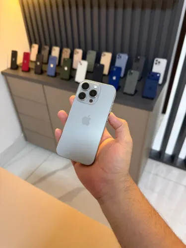 IPhone 15 Pro 128 gigas conservado