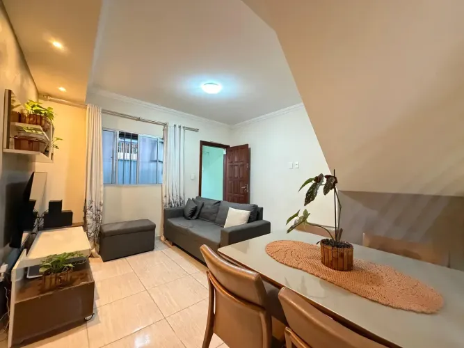 Casa com 2 quartos 2 banheiros 2 vagas