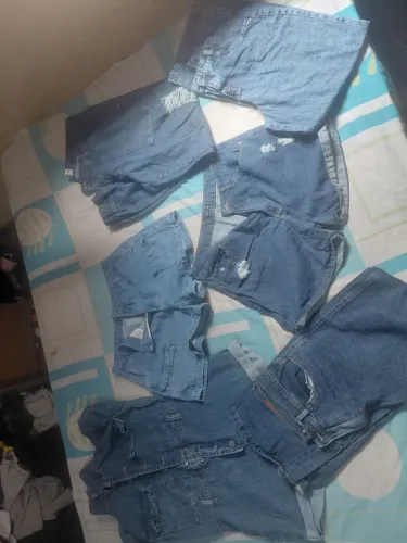 Lote de roupas jeans para brechó