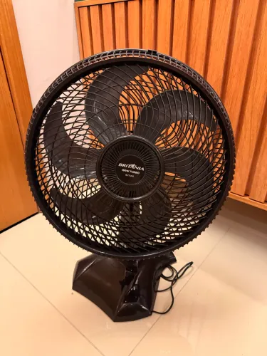 Ventilador Britânia 6 pás, Max Force Turbo 150w BTV 400