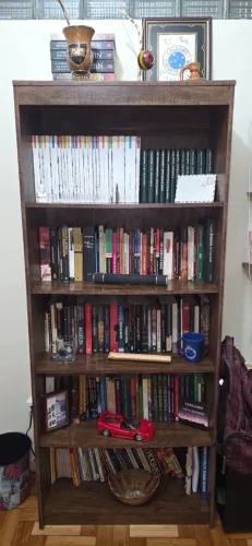 Estante de livros