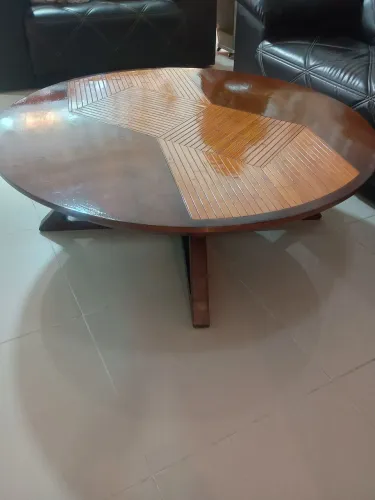 Mesa de centro maciça