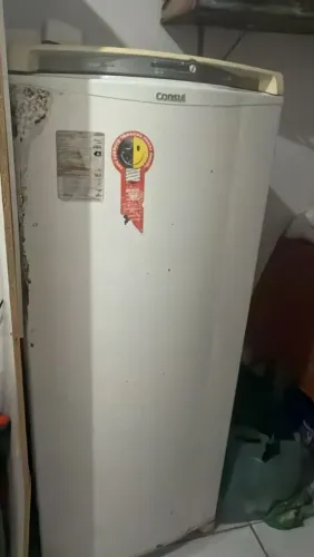 Vendo uma geladeira perfeira