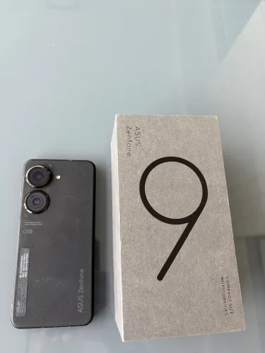 Asus Zenfone 9