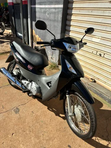 Biz impecável original 40m rodados somente