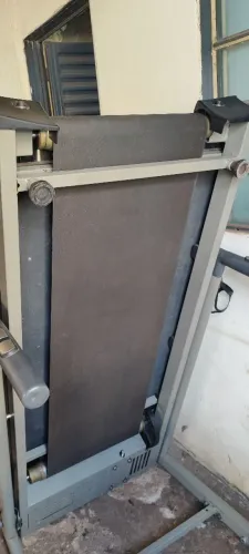 Vendo esteira moviment r3 zera num rodo nem 60 km