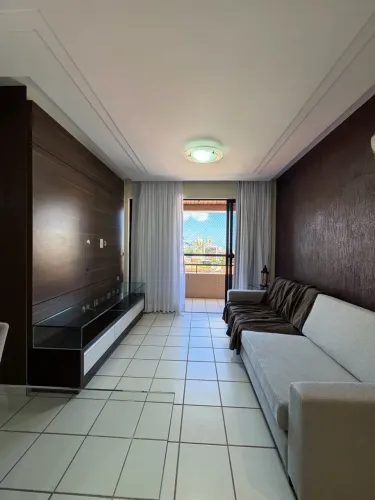 Alugo excelente apartamento semi-mobiliado na melhor localização de Manaira com 03 quartos