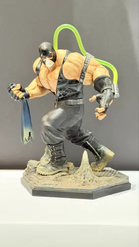 Coleção "A Queda do Morcego" ? Estátua Bane + Batman Azrael + HQs (1994-1996)