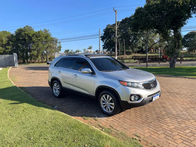 Kia Motors Sorento 3.5 V6 24V 278cv 4X2 Aut. 2011